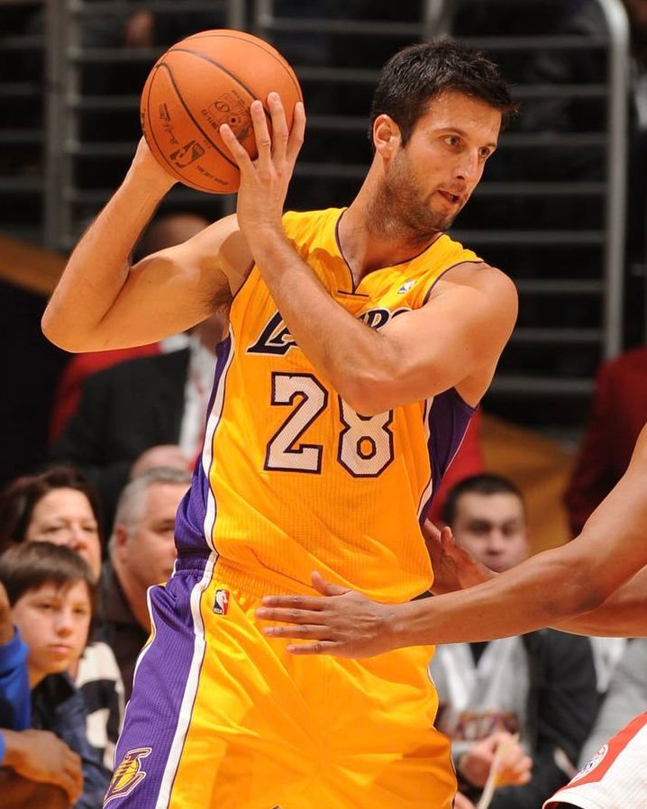 穿过湖人28号的球员,你认识几个?