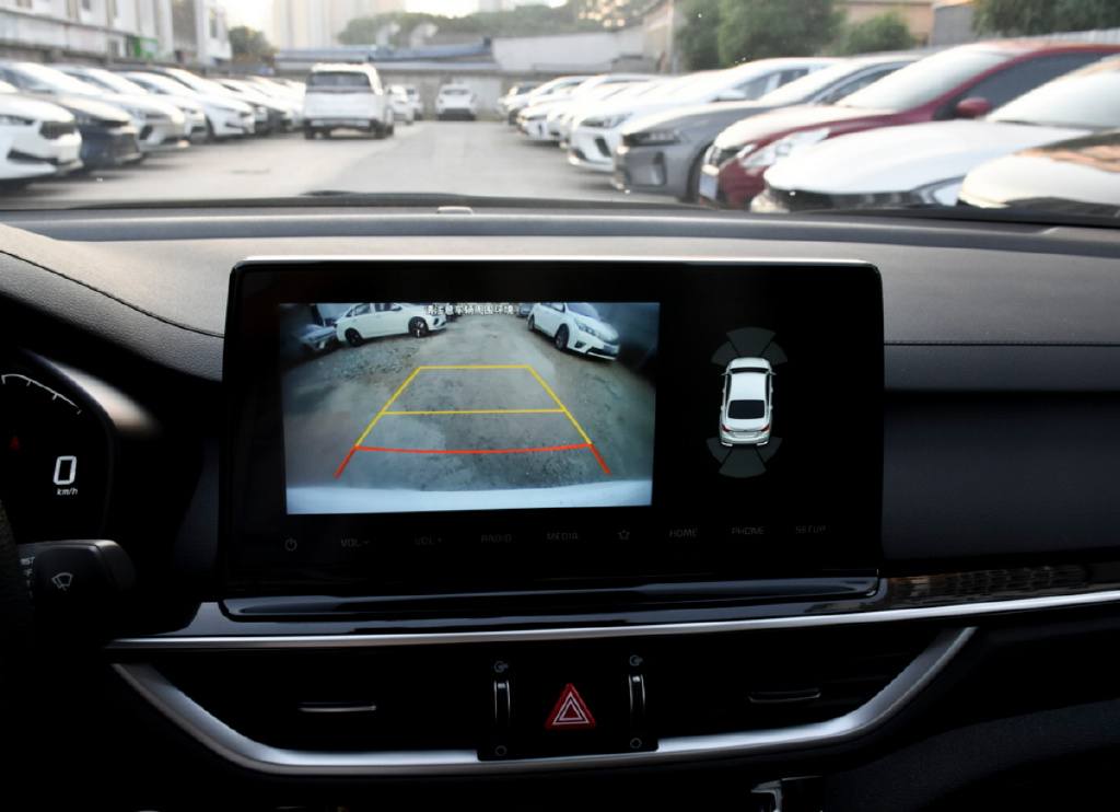 后浪们的代步工具 起亚K3对比日产轩逸 谁更适合年轻人？