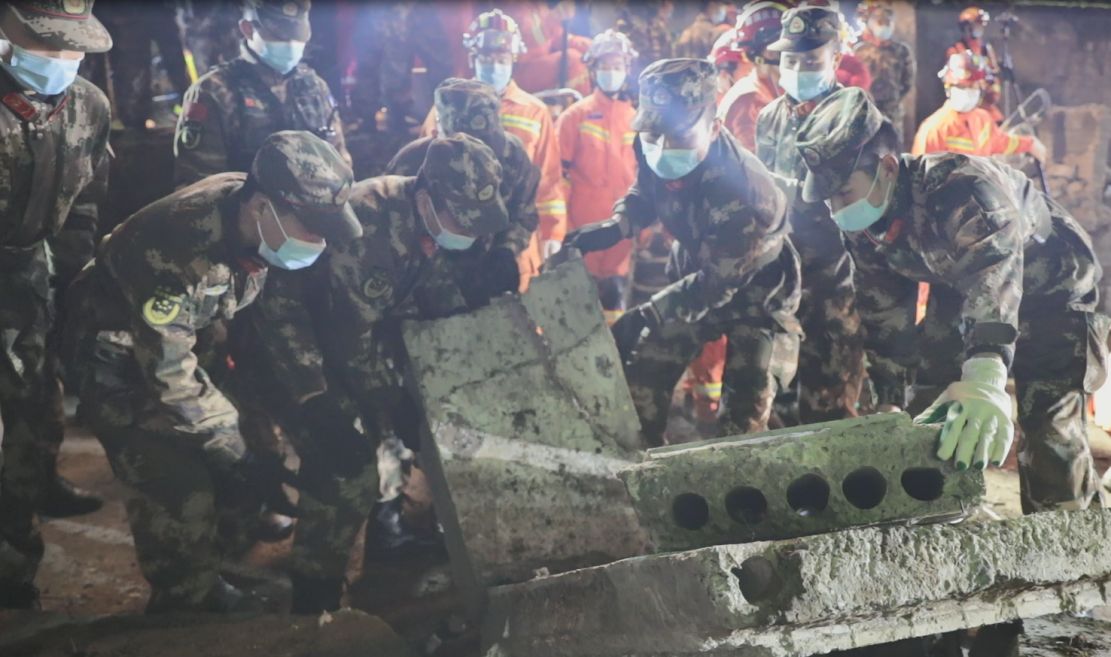 重庆武隆一食堂发生爆炸 武警官兵紧急驰援休闲区蓝鸢梦想 - Www.slyday.coM 重庆武隆一食堂发生爆炸 武警官兵紧急驰援休闲区蓝鸢梦想 - Www.slyday.coM