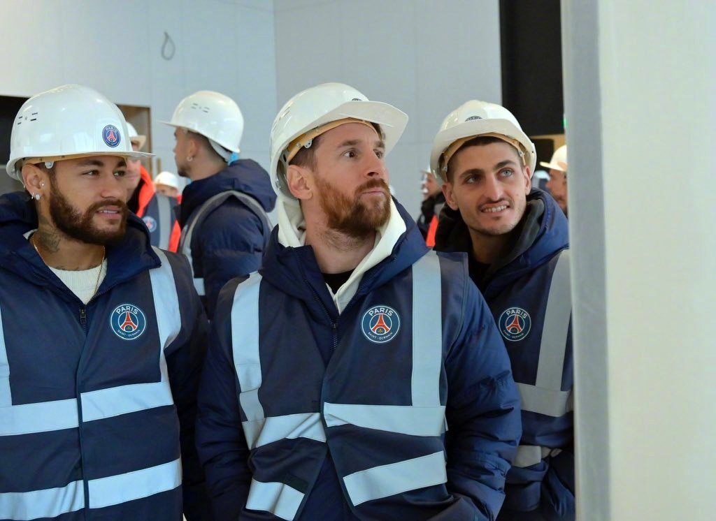 梅西化身黄金矿工