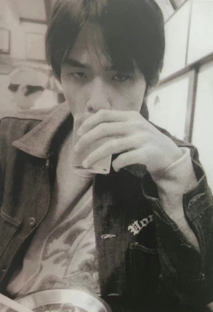 分享一组周杰伦的珍贵老照片真爱粉们收藏吧