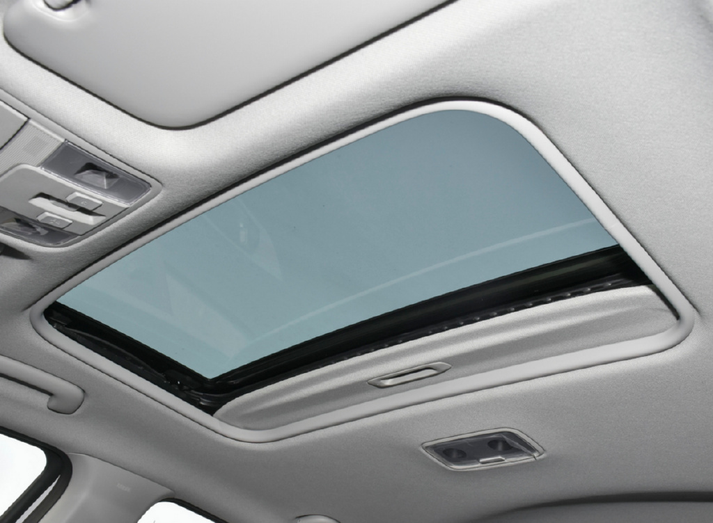 后浪们的代步工具 起亚K3对比日产轩逸 谁更适合年轻人？