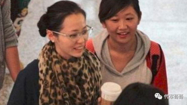 汪峰第一任妻子齐丹:目睹前夫梅开三度,4年婚姻让我至今后怕|齐丹|汪峰|筠子_新浪新闻