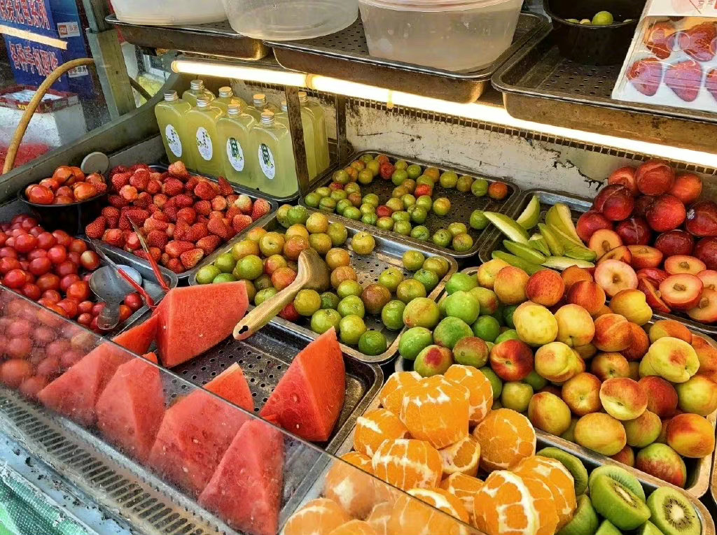夏天的色彩都在水果摊_高清图集_新浪网