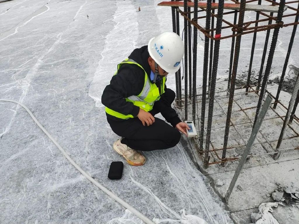 测温工作加强养护等举措保证了大体积混凝土的浇筑质量提高工程品质