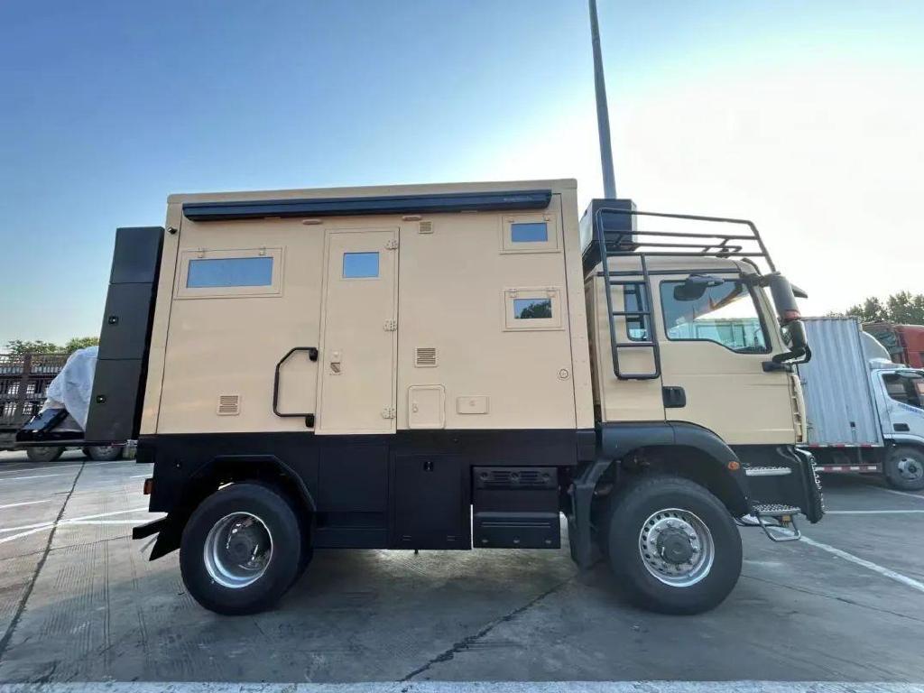 乔翔重汽汕德卡房车u型卡座电动升降床优质布局畅享自由旅途