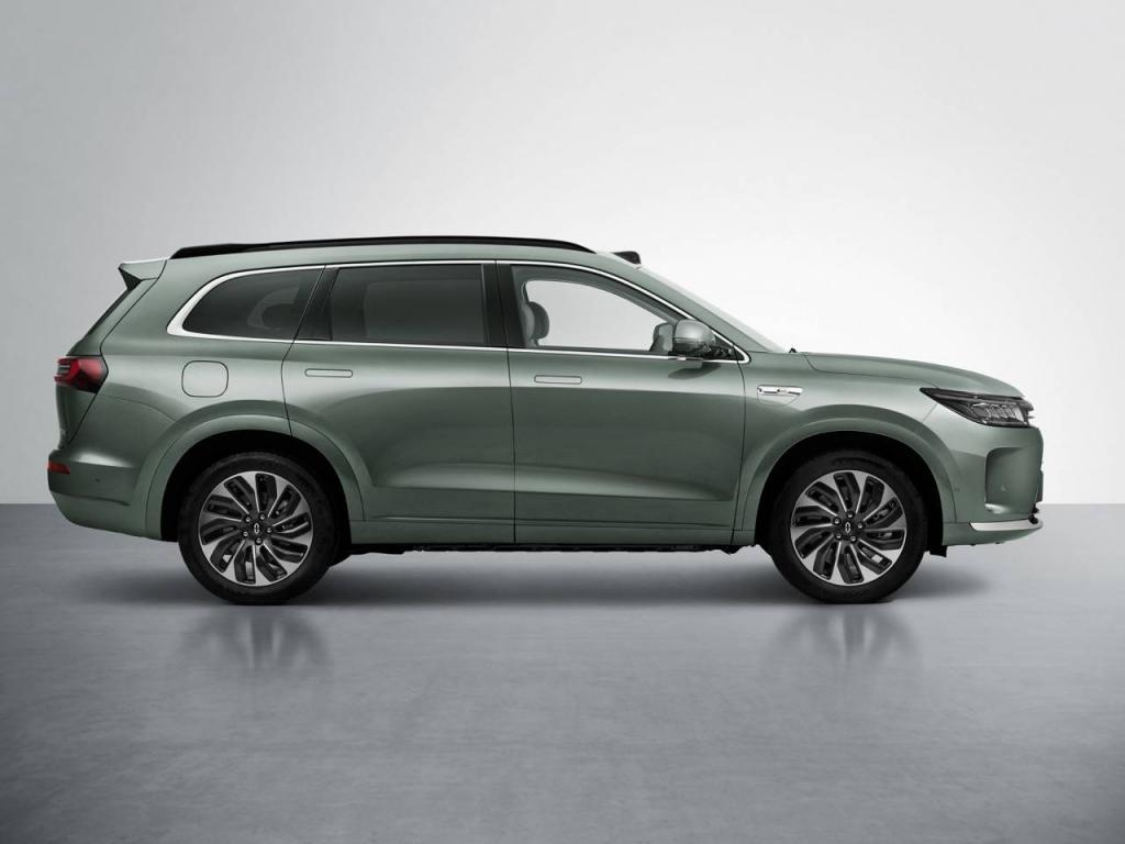 增程大五座SUV 新岚图FREE对比新问界M7谁才是最优选