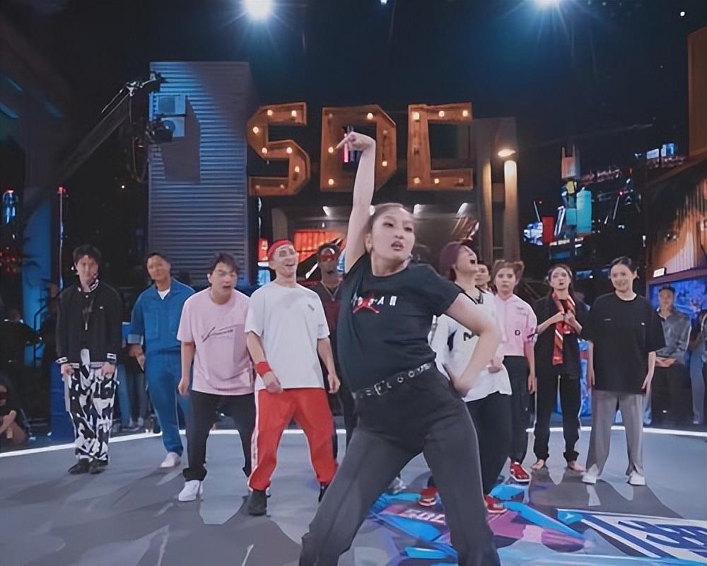 街舞：舞者Battle，王一博、刘雨昕粉丝互撕，请不要上升至节目休闲区蓝鸢梦想 - Www.slyday.coM