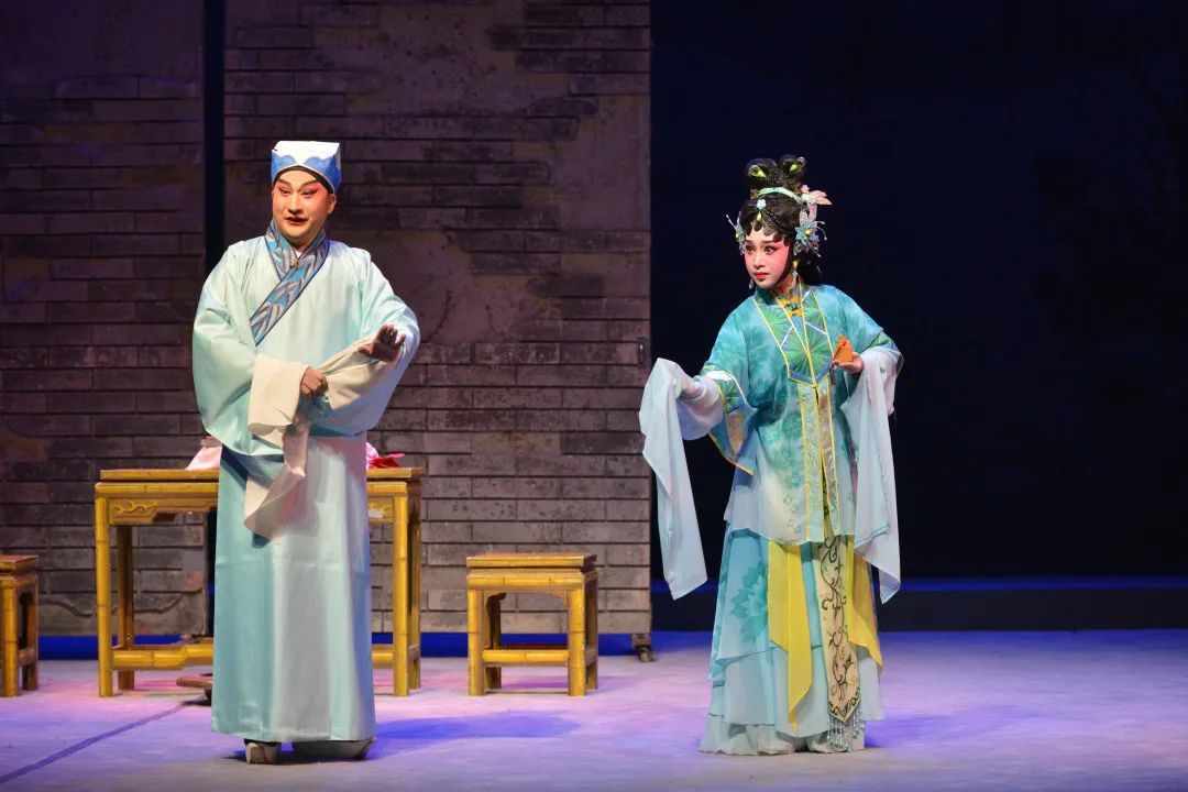 古装粤剧《五女拜寿》线上线下同步上演