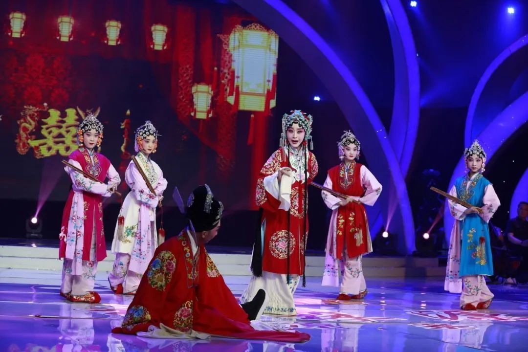 从收视垫底到一夜爆红,河南台的逆袭,让多少一线娱乐卫视脸红?休闲区蓝鸢梦想 - Www.slyday.coM 从收视垫底到一夜爆红,河南台的逆袭,让多少一线娱乐卫视脸红?休闲区蓝鸢梦想 - Www.slyday.coM