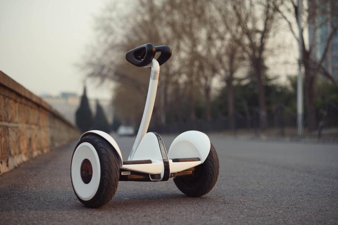 智能两轮电动车千亿蓝海靠平衡车起家的九号公司能把握住吗