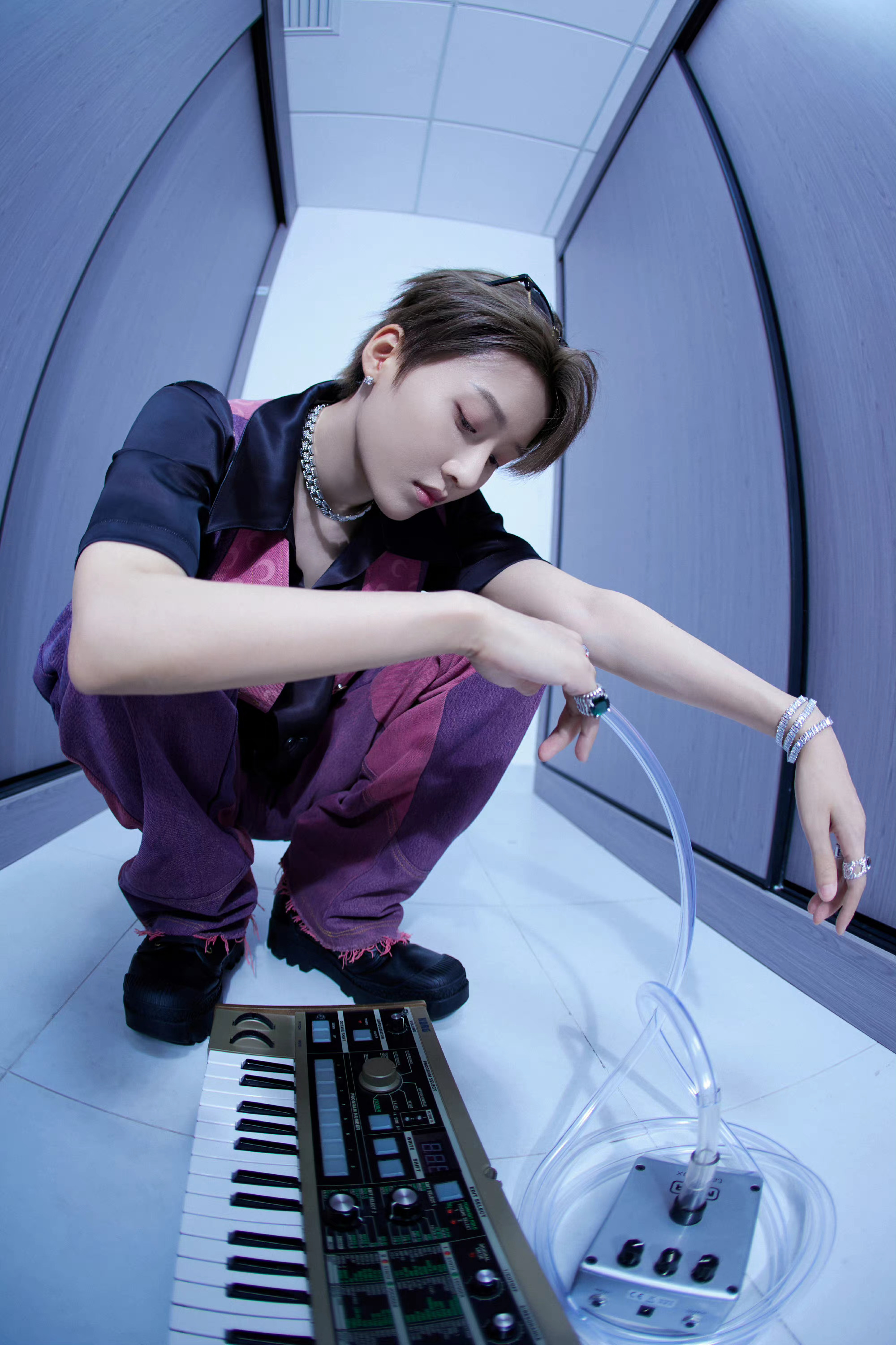 刘雨昕超感星电音造型图 紫色look好帅,期待刘雨昕的新舞台_高清图集