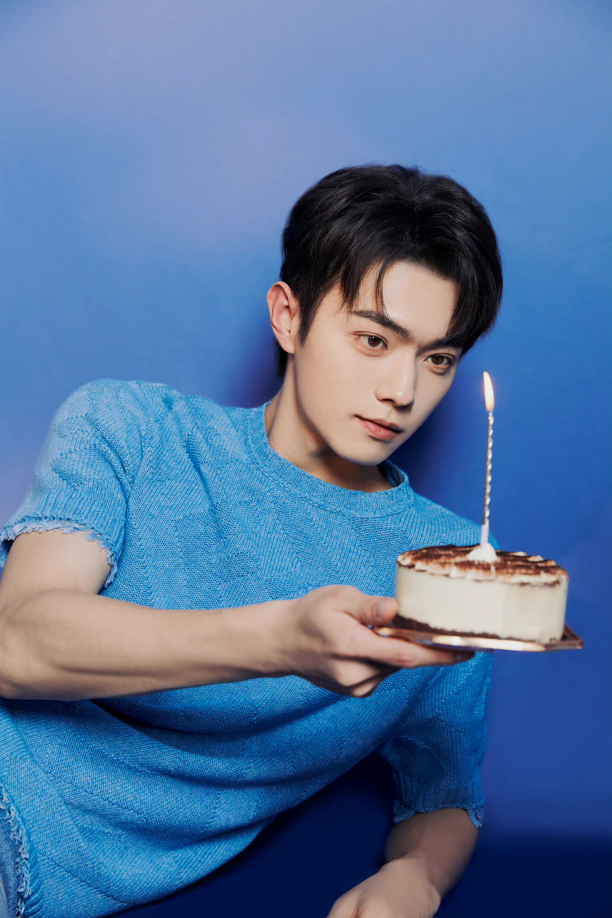 许凯待播剧的庆生海报 许凯生日待播剧《仙剑六》《乐游原》《雪鹰领主》