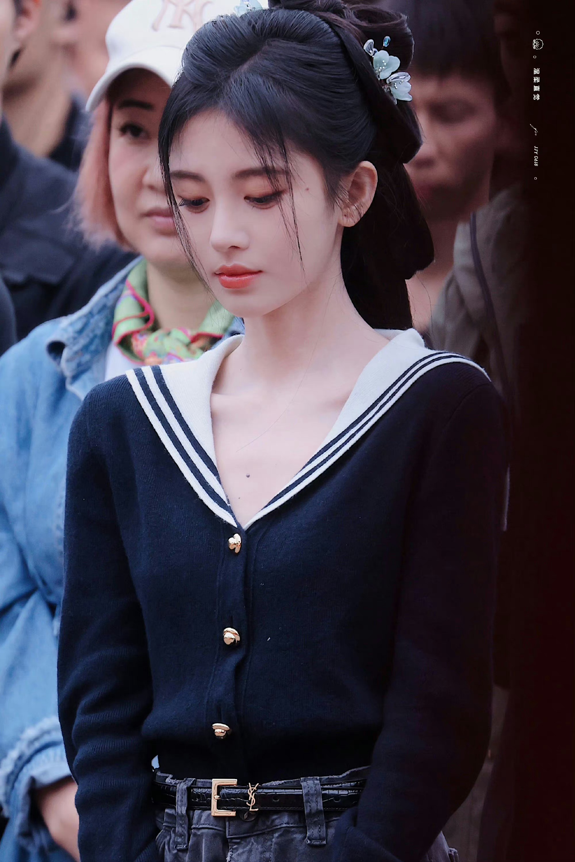 鞠婧祎《花间令》