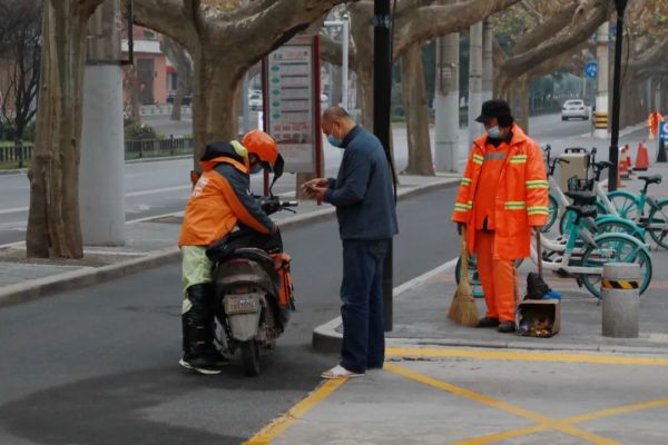 记者直击西安封闭式管理首日：街道空旷，物资有保障，核酸筛查紧张进行！休闲区蓝鸢梦想 - Www.slyday.coM