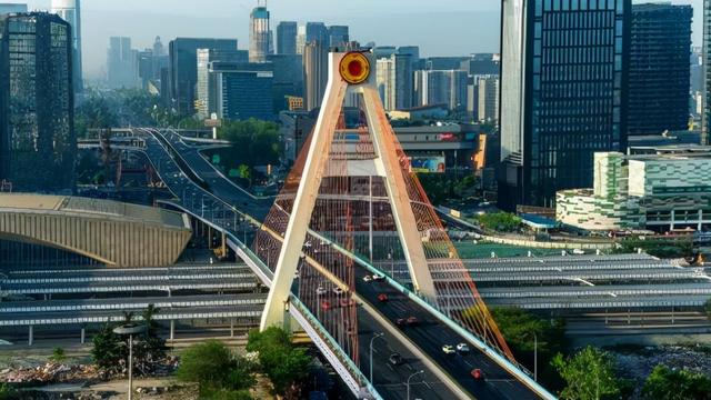 紫荆花携手成都城投集团,中国五冶全面参与成都三环路高架桥,立交桥