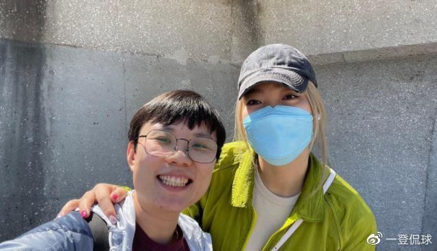 恭喜李梦！和老公一起抵达美国，开启WNBA之旅，张隆前妻不闹了|李梦|张隆|赵蕾_新浪新闻