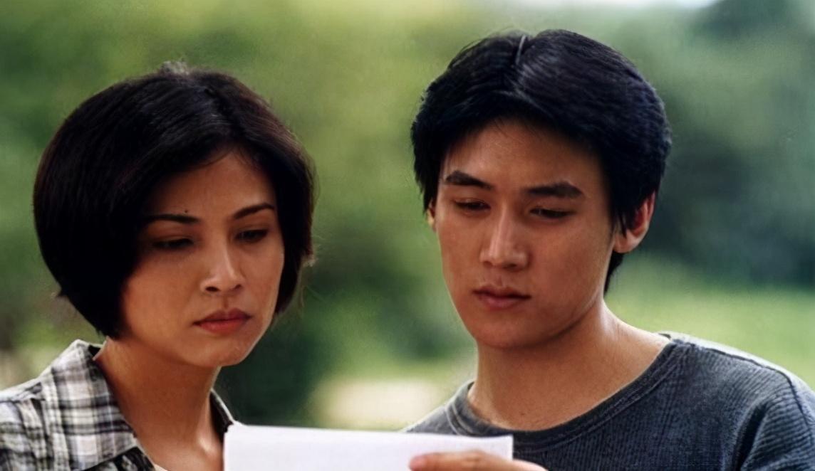 之后,陆毅大红大紫,接着出演了《像雾像雨又像风》,《别了温哥华》等