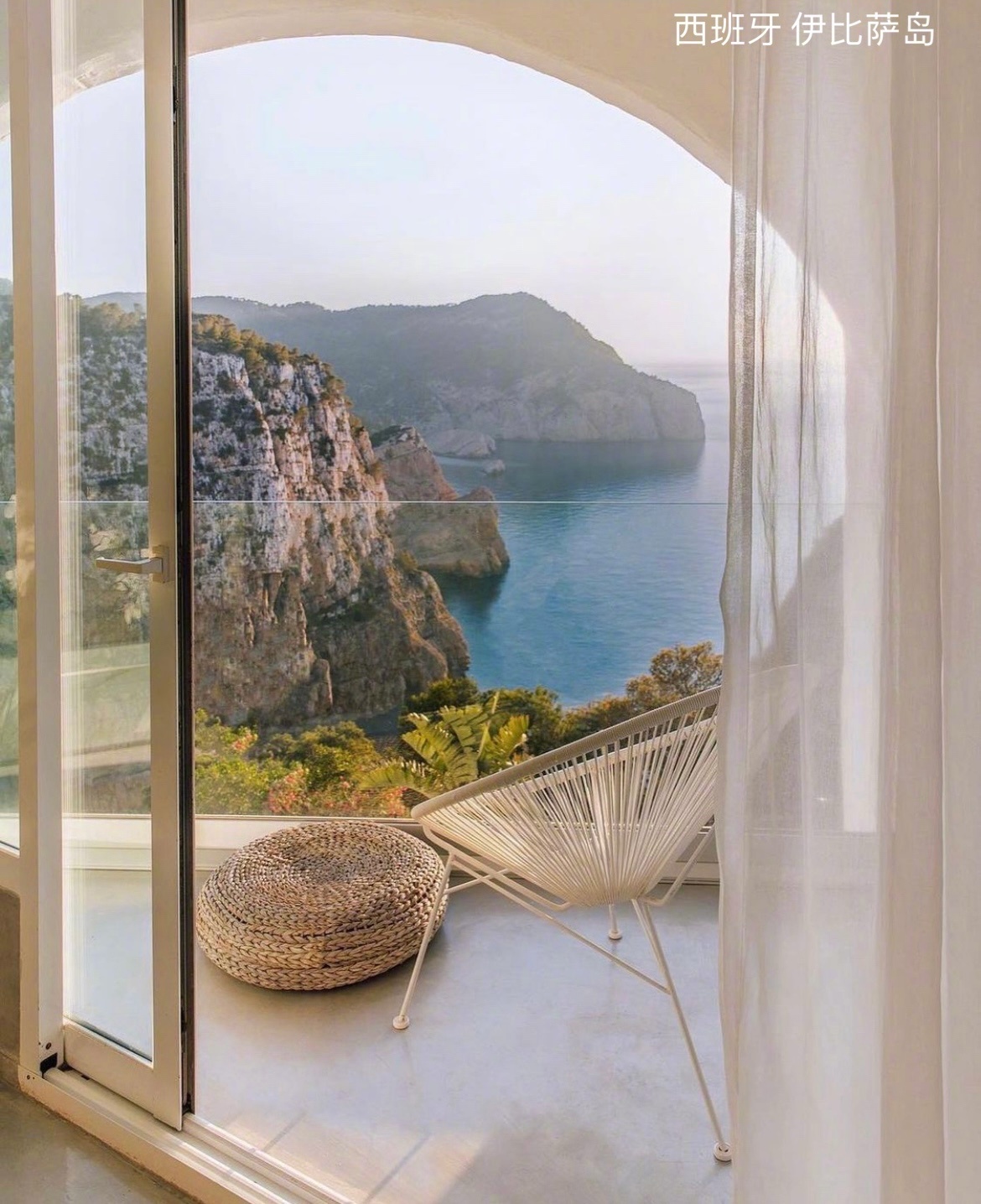 来自世界各地的绝美窗景,好治愈 cr.theworldfromawindow