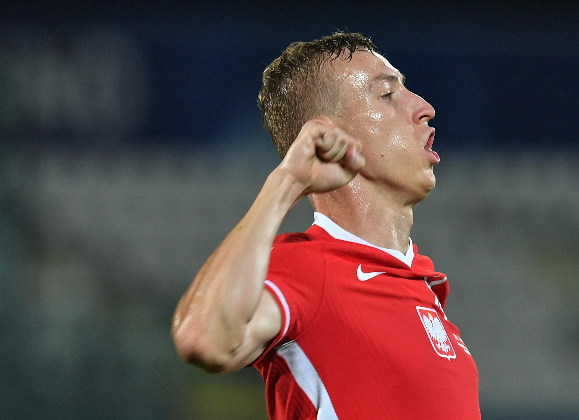 足球世预赛波兰胜圣马力诺