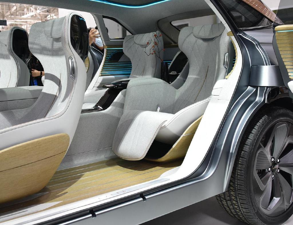 奇瑞星途新款suv概念车亮相对开式车门22座椅搭载20t动力