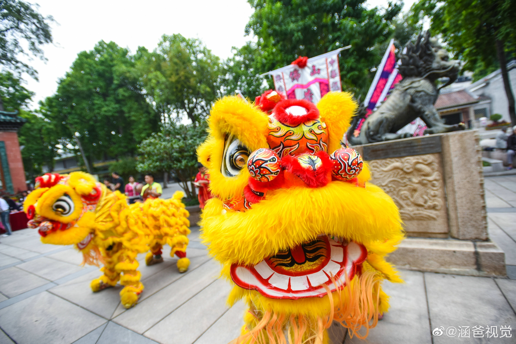 广东佛山祖庙醒狮舞出南狮精气神