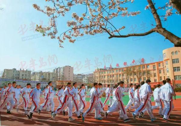 与世界冠军面对面！青岛超银学校开启“运动让关系和谐，体育为幸福助力”沙龙休闲区蓝鸢梦想 - Www.slyday.coM