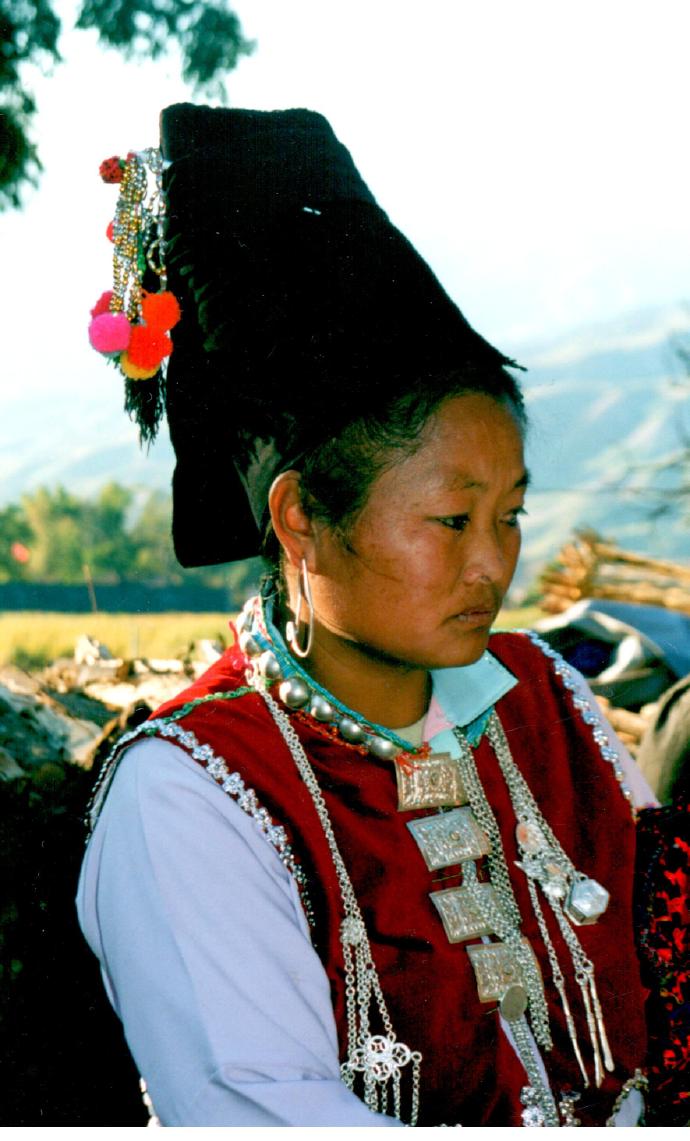 实拍:隐藏在云南大山深处的阿昌族美女(图)