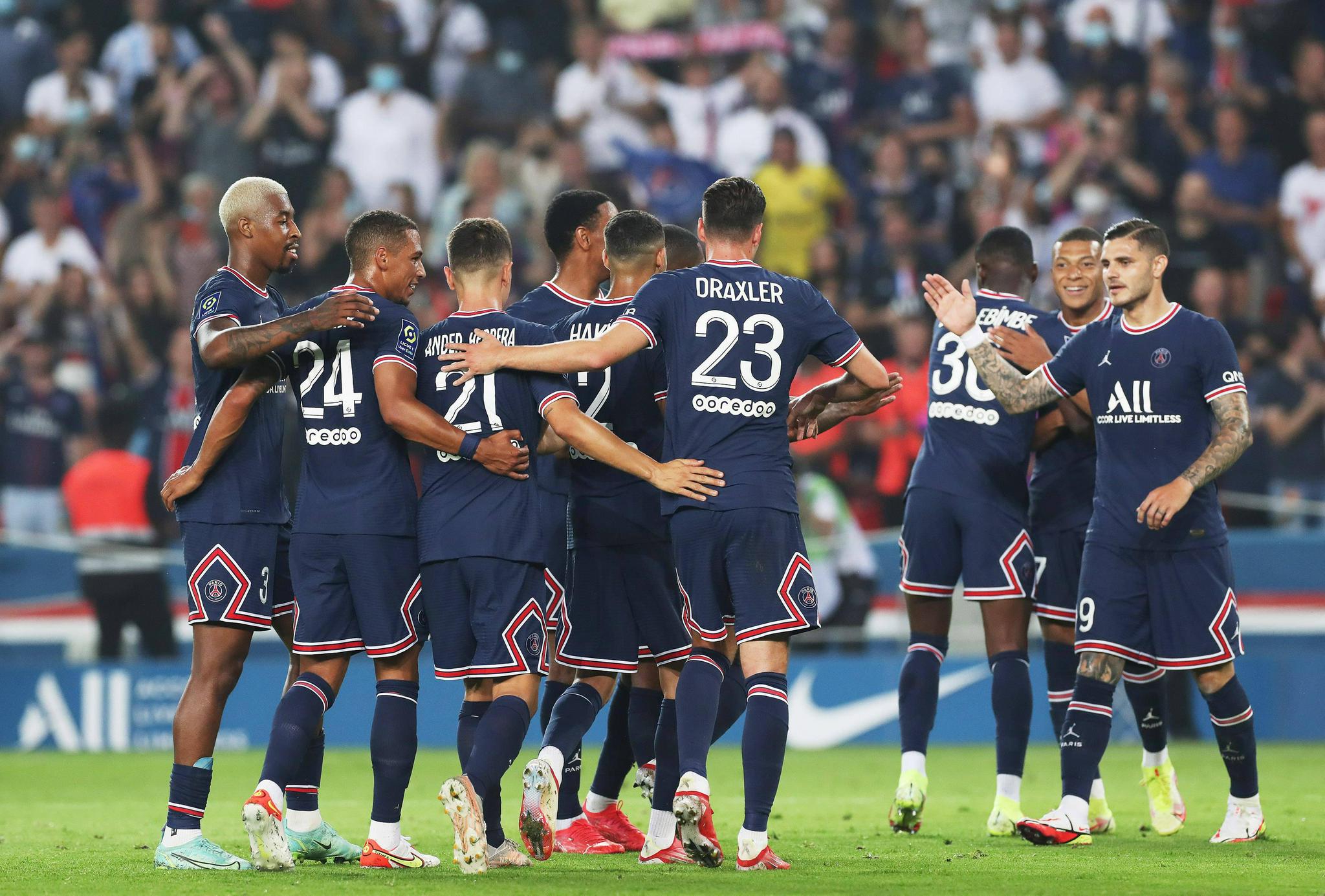 足球——法甲:巴黎圣日耳曼胜斯特拉斯堡