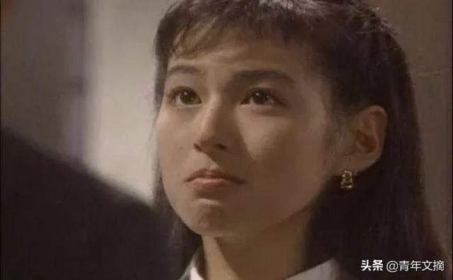 用户"史戈"回答:莉香,请你逃得再快一些,把快乐的记忆封存,把不被爱的