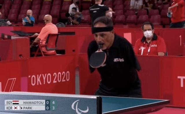 感动世界!用脚发球,用嘴“握”拍,他是东京残奥会上唯一用嘴打乒乓球的人休闲区蓝鸢梦想 - Www.slyday.coM 感动世界!用脚发球,用嘴“握”拍,他是东京残奥会上唯一用嘴打乒乓球的人休闲区蓝鸢梦想 - Www.slyday.coM