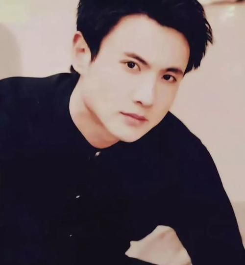 陈赫:我当年是校草,沈腾:我年轻时帅到认不出,胡歌:你们先聊