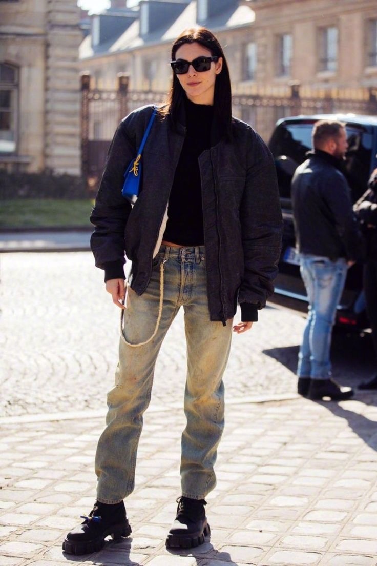 8/ 9迎来24岁生日的意大利美女超模vittoria ceretti ,t台上的百变