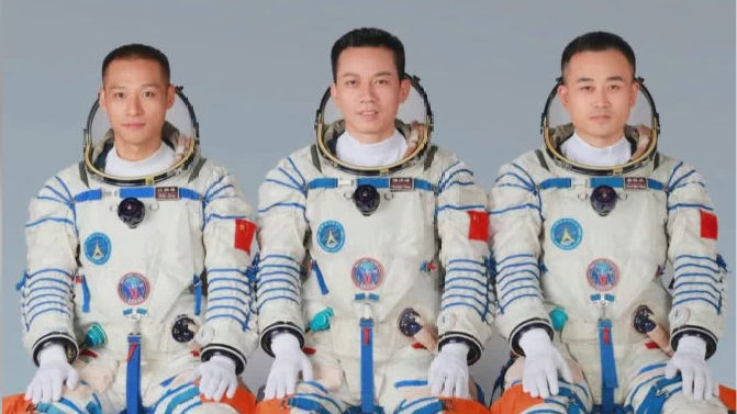 从微观视角赞中国航天的飞速发展|航天服|宇航员|空间站_新浪新闻