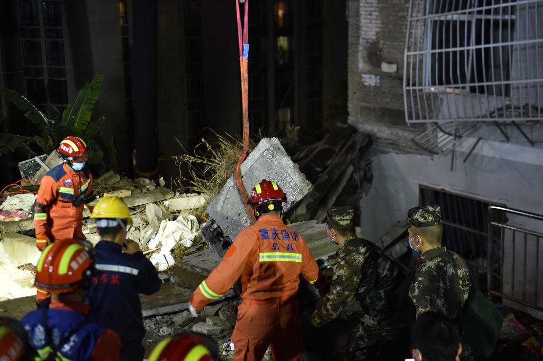 重庆武隆一食堂发生爆炸 武警官兵紧急驰援休闲区蓝鸢梦想 - Www.slyday.coM 重庆武隆一食堂发生爆炸 武警官兵紧急驰援休闲区蓝鸢梦想 - Www.slyday.coM