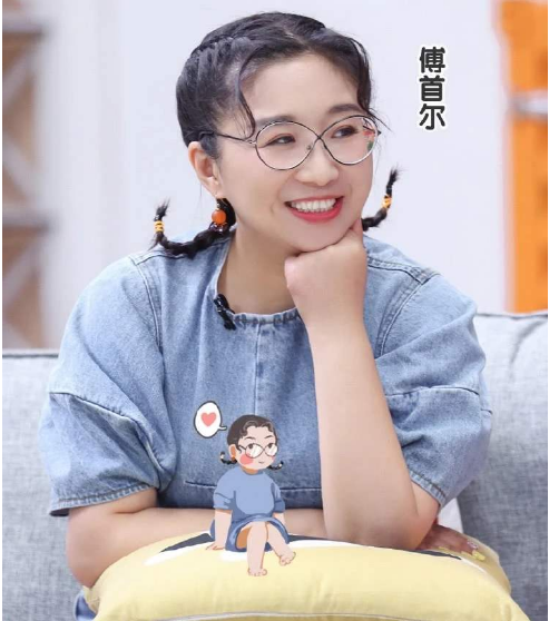 走进金句辩手傅首尔的家内部装修温馨有爱一面透明鞋墙更吸睛