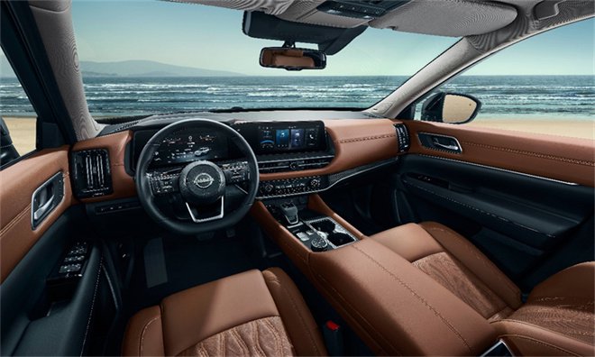 东风日产6座大家庭旗舰中文名探陆亮相广州车展