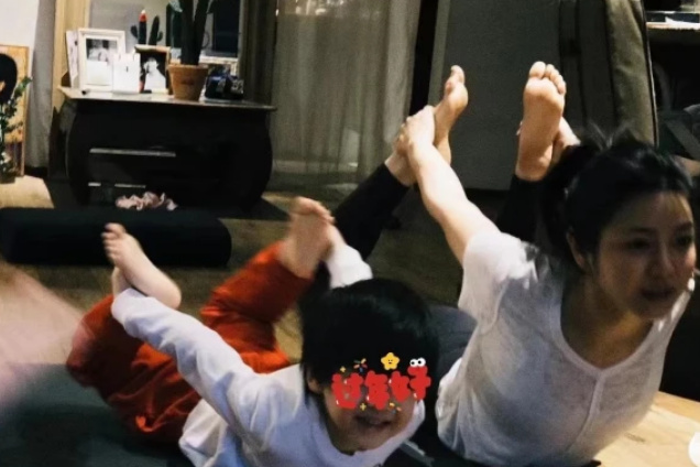 被曝9月底与陈晓官宣离婚,陈妍希谈老公儿子秀幸福,称想要二胎休闲区蓝鸢梦想 - Www.slyday.coM 被曝9月底与陈晓官宣离婚,陈妍希谈老公儿子秀幸福,称想要二胎休闲区蓝鸢梦想 - Www.slyday.coM