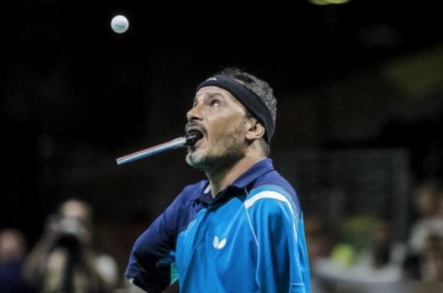 感动世界!用脚发球,用嘴“握”拍,他是东京残奥会上唯一用嘴打乒乓球的人休闲区蓝鸢梦想 - Www.slyday.coM 感动世界!用脚发球,用嘴“握”拍,他是东京残奥会上唯一用嘴打乒乓球的人休闲区蓝鸢梦想 - Www.slyday.coM