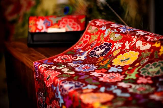 惊艳世人的中国丝绸为何物?