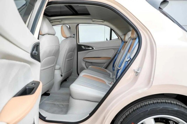 最低7万，个性可爱呆萌，你会选择谁？