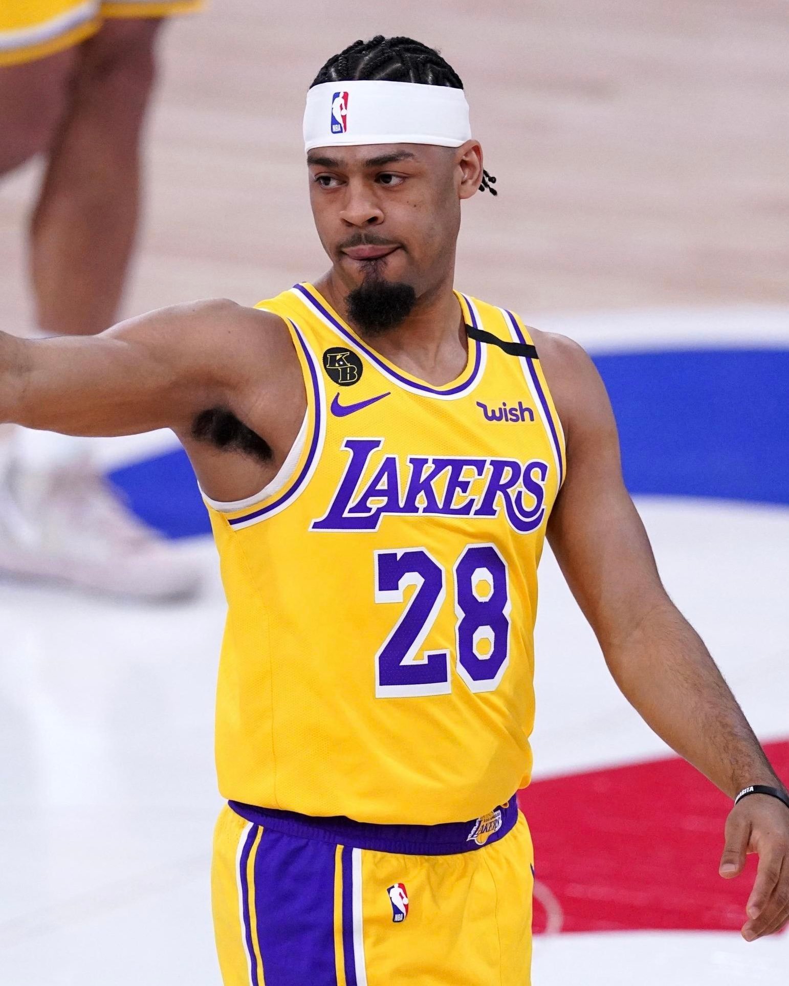 穿过湖人28号的球员,你认识几个?