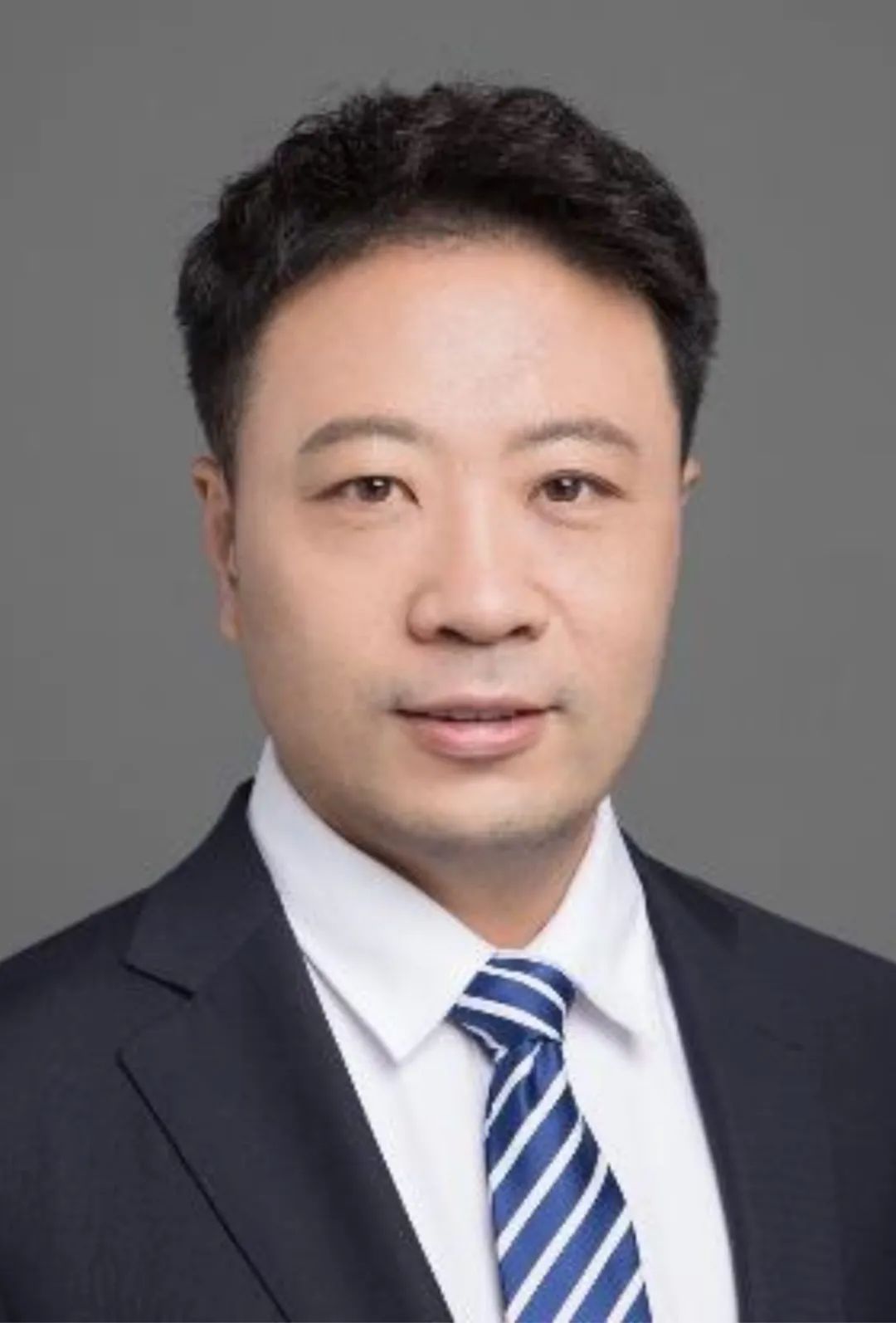 12月25日上海市同济医院泌尿科专家吴强博士到市人民医院出诊手术