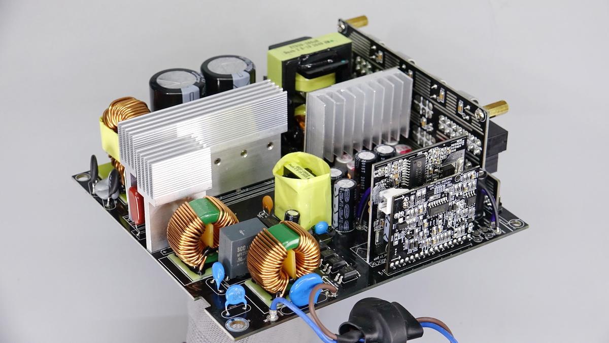 拆解报告:apexgaming美商艾湃电竞650w金牌全模电源aj-650m__财经头条