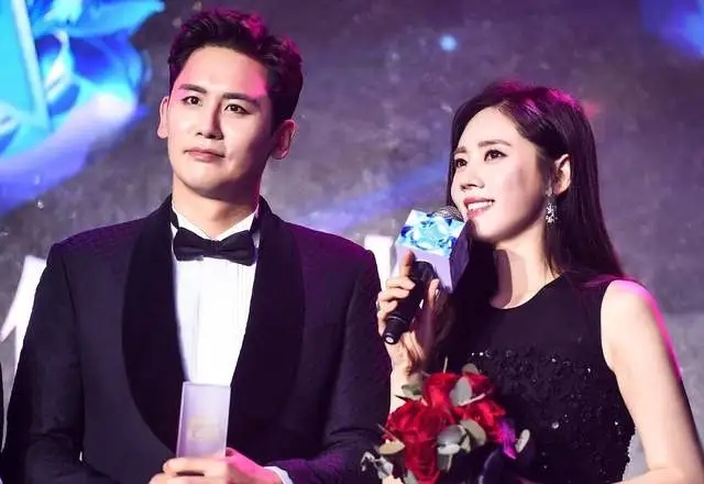 于晓光与陌生女子举止亲密，经纪公司回应是熟人，网友心疼秋瓷炫休闲区蓝鸢梦想 - Www.slyday.coM