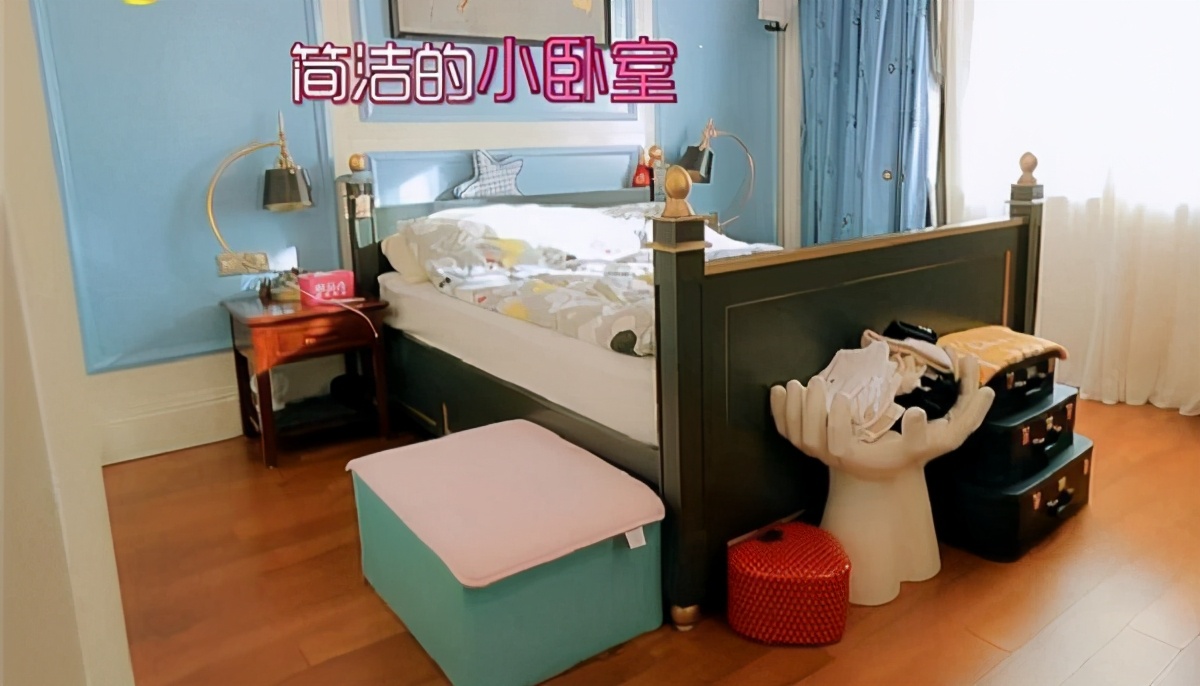 焦俊艳生活中的家,和父母一起攒钱买房,狗狗和家人同桌吃饭休闲区蓝鸢梦想 - Www.slyday.coM 焦俊艳生活中的家,和父母一起攒钱买房,狗狗和家人同桌吃饭休闲区蓝鸢梦想 - Www.slyday.coM