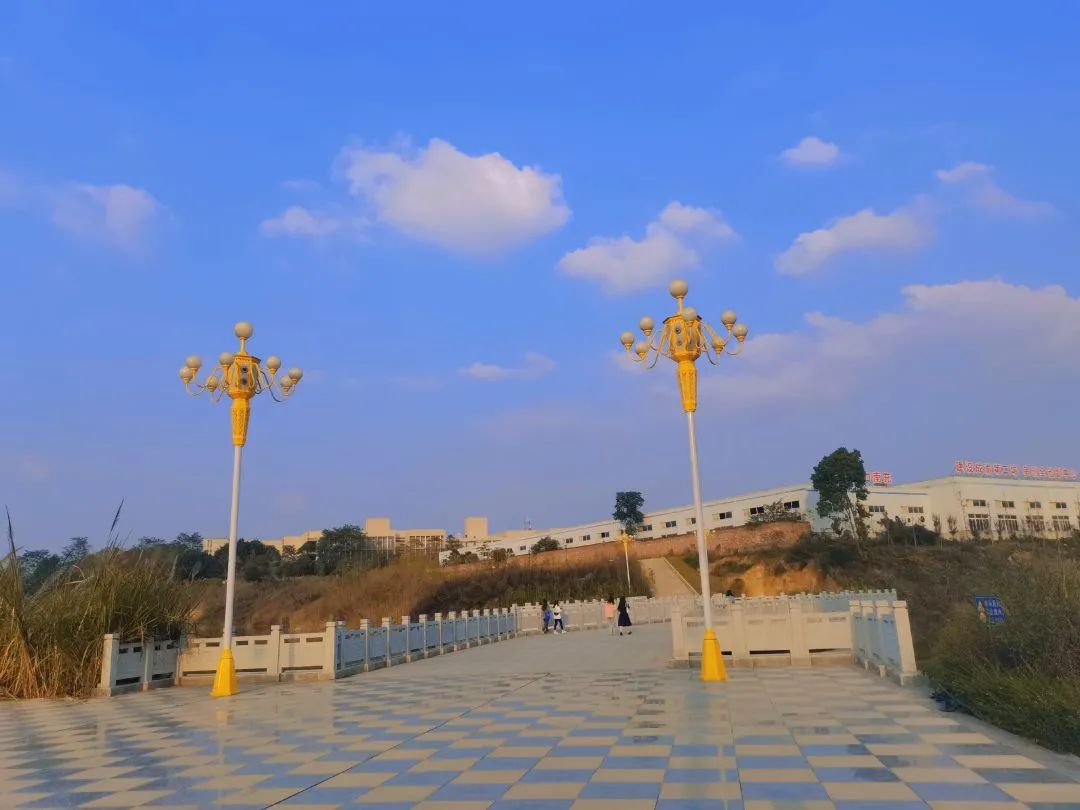 南充职业技术学院有你很青春