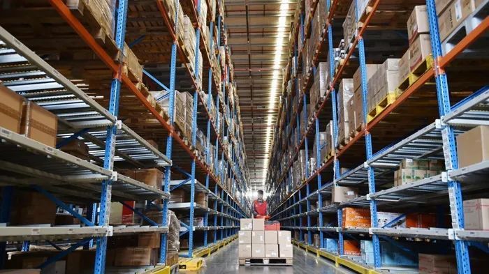 库存汽车特价3一5万全新