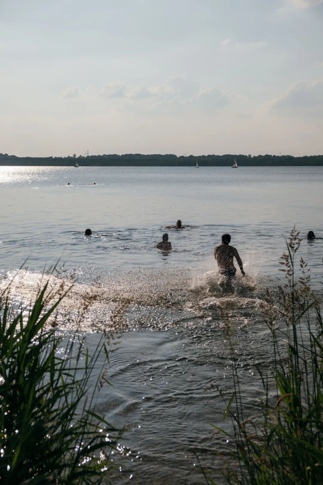 零下40°都敢游泳,北京大爷就差参加冬奥了|冬泳|游泳|北京市_新浪