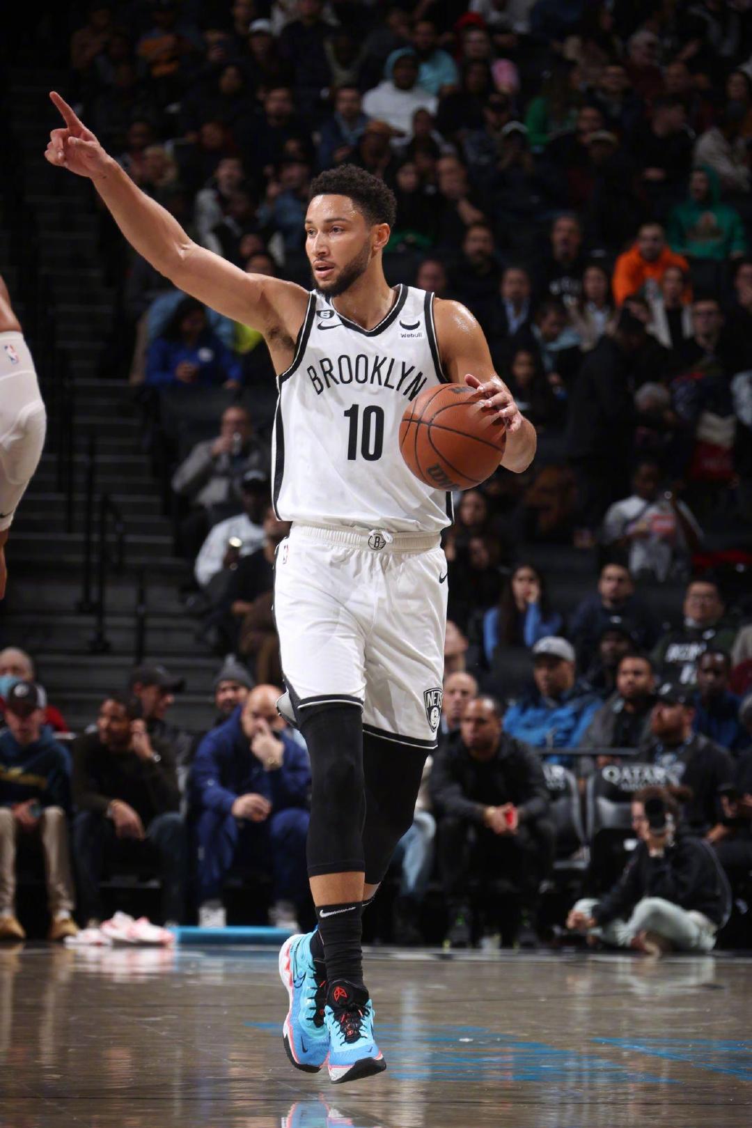 76人VS湖人nba比赛